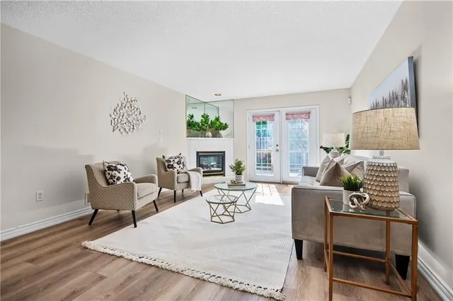 Additional image 7 of 810 GOLF LINKS Rd Unit 20