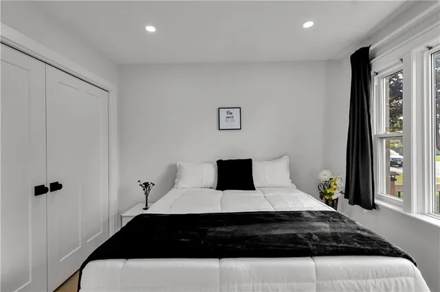 Additional image 19 of 1 ATHENS St