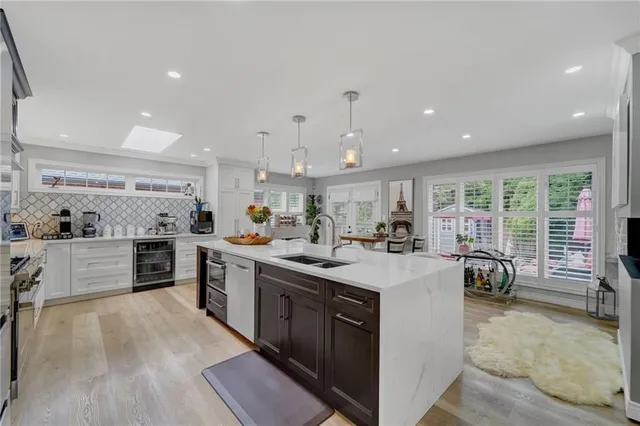 Additional image 20 of 524 CALDER St