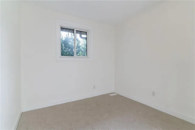 Additional image 16 of 78 WOODMAN Dr