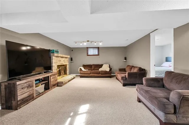 Additional image 29 of 5 RIDELL Cres