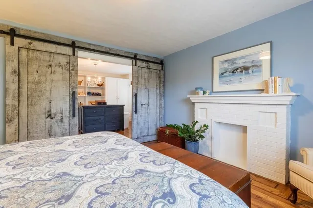 Additional image 39 of 952 MONTCLAIR Ave