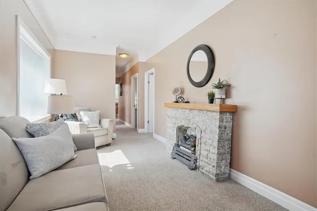 Additional image 12 of 408 COCHRANE Rd