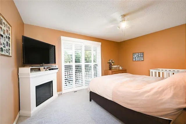 Additional image 23 of 38 LAKEGATE Dr