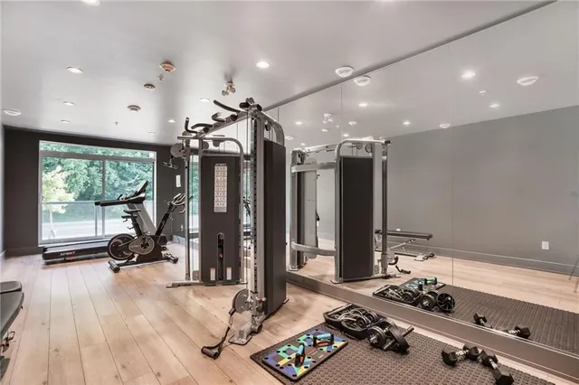 Additional image 34 of 467 CHARLTON Ave Unit 202