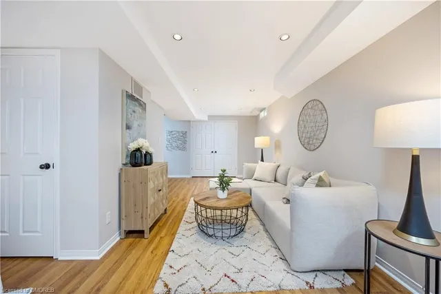 Additional image 38 of 110 Pentland Rd