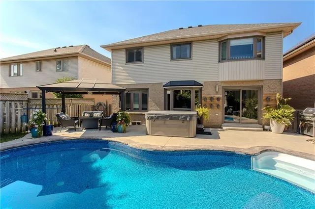 Additional image 10 of 96 LAURENDALE Ave