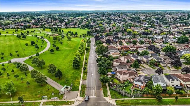 Additional image 9 of 2 Mark Pl