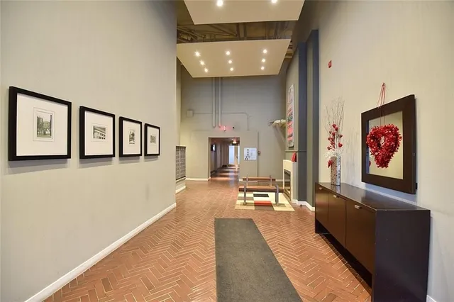 Additional image 26 of 66 Bay St Unit PH 807