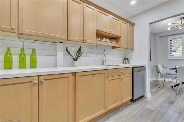 Additional image 23 of 6 Congress Cres