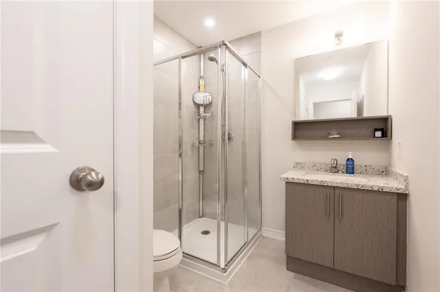 Additional image 25 of 2750 KING St Unit 203