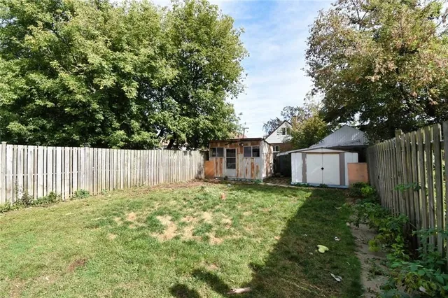 Additional image 21 of 39 EAST 39TH St