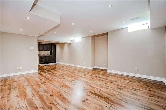 Additional image 40 of 76 Moorland Cres