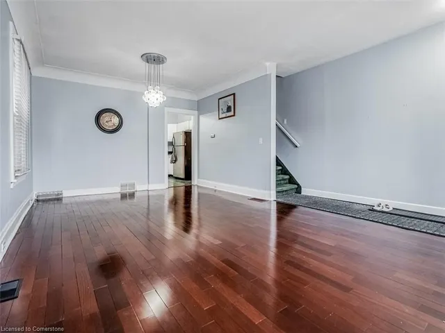 Additional image 7 of 34 Fairview Ave