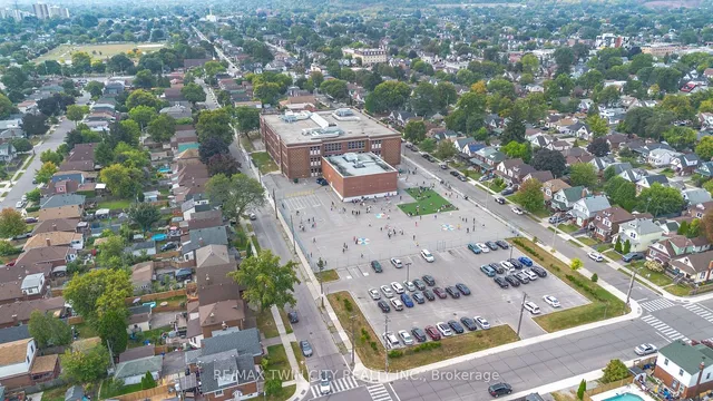 Additional image 36 of 157 Weir St