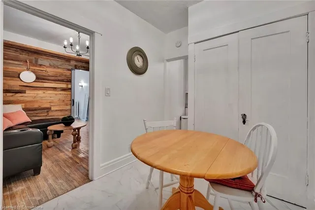 Additional image 11 of 285 King St Unit 8