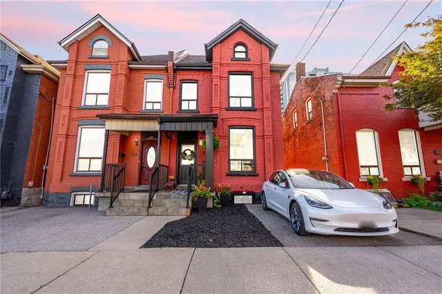 170 RAY St