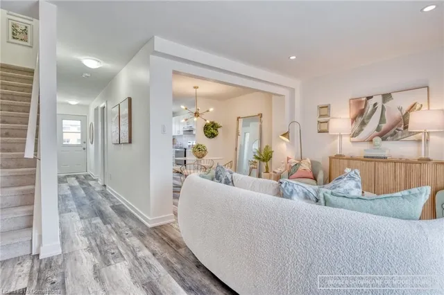 Additional image 30 of 20 Anna Capri Dr Unit 1