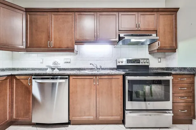 Additional image 34 of 40 GROVETREE Trail