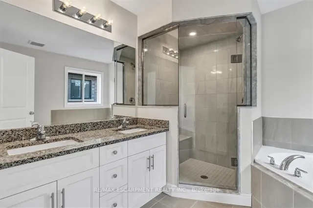 Additional image 13 of 19 ROSELAWN Ave