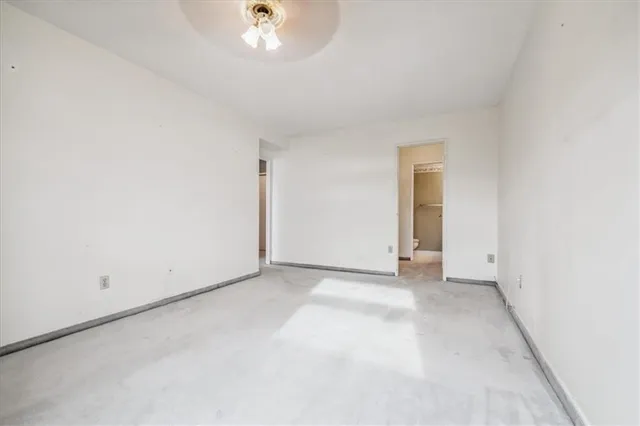 Additional image 38 of 500 GREEN Rd Unit 1411