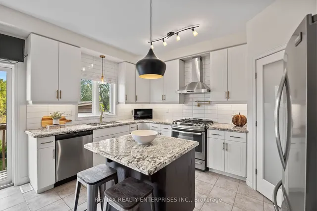 Additional image 13 of 8 Thornbury Crt