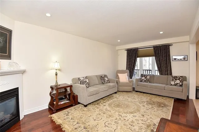 Additional image 20 of 59 HOLIMONT Crt