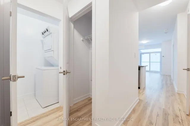 Additional image 6 of 460 DUNDAS St Unit 301