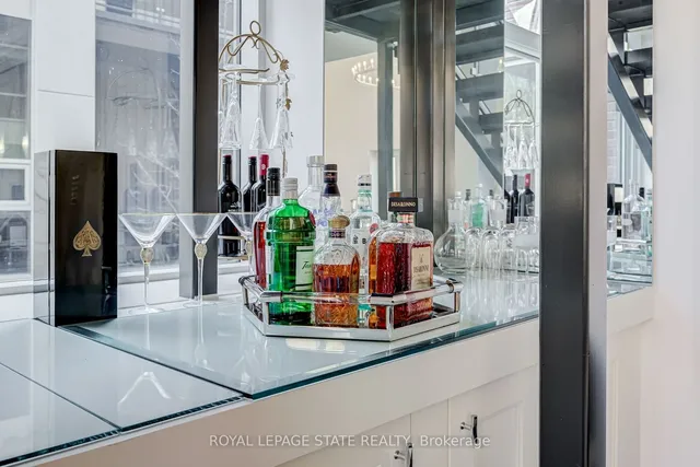 Additional image 15 of 397 King St Unit 215