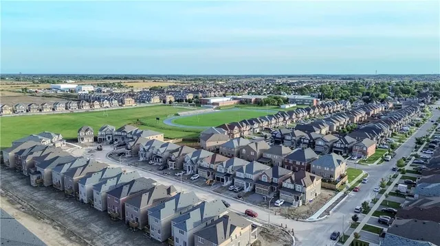 Additional image 11 of 250 LORMONT Blvd