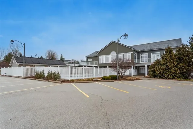 Additional image 37 of 114 GLENARIFF Dr