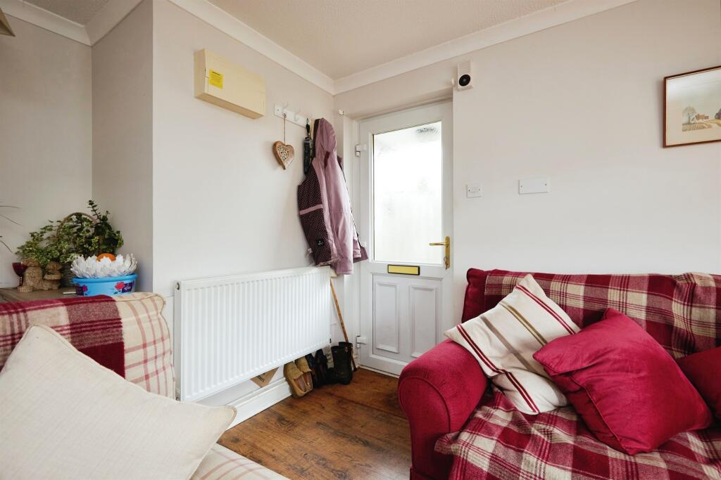 Additional image 4 of Saunters Close, Wincanton