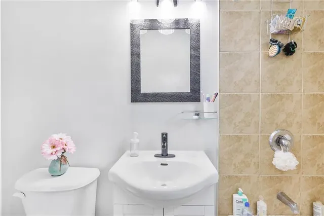 Additional image 17 of 57 Mericourt Rd Unit 302