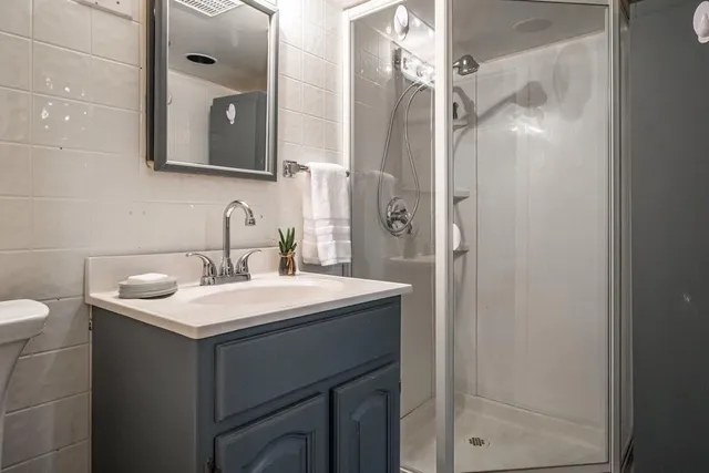 Additional image 35 of 187 CAROLINE St