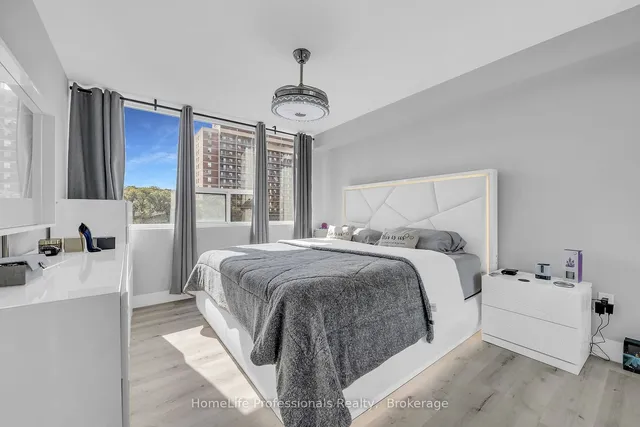 Additional image 23 of 120 Duke St Unit 704