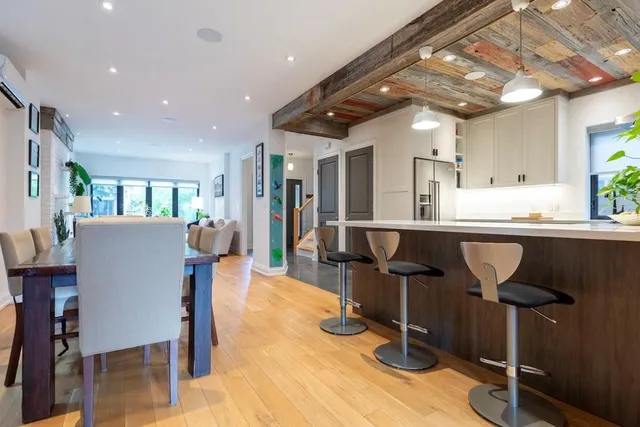 Additional image 16 of 15 MELROSE Ave