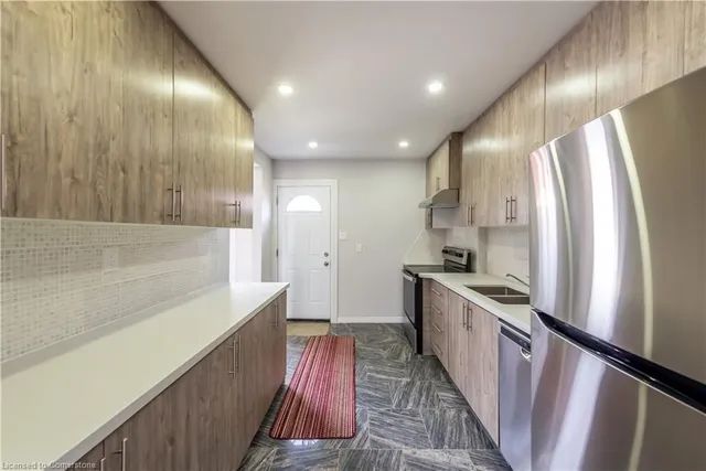 Additional image 17 of 49 Cameron Ave