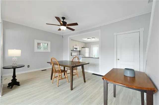 Additional image 11 of 215 STRATHEARNE Ave