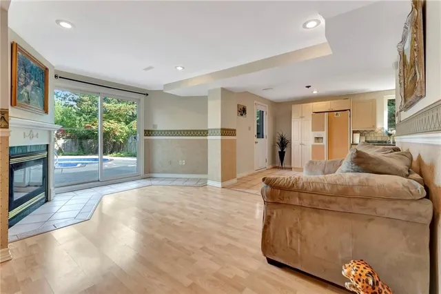 Additional image 39 of 210 BLUEBELL Cres