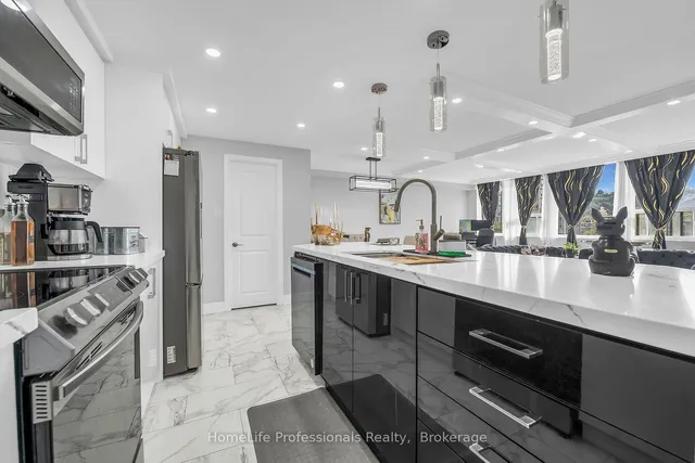 Additional image 7 of 120 Duke St Unit 704