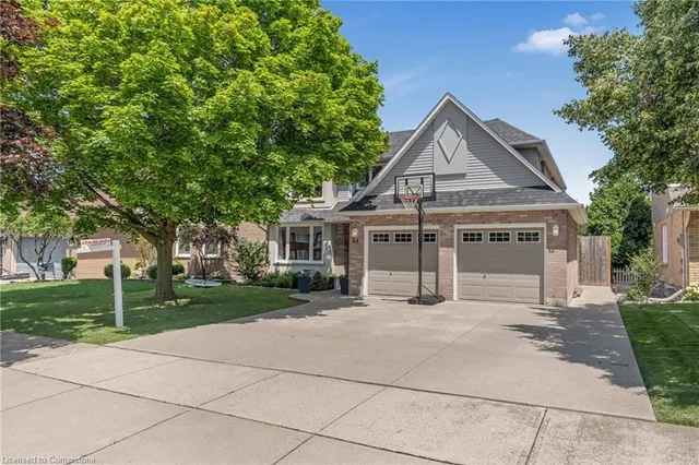 Primary image of 68 Riviera Ridge