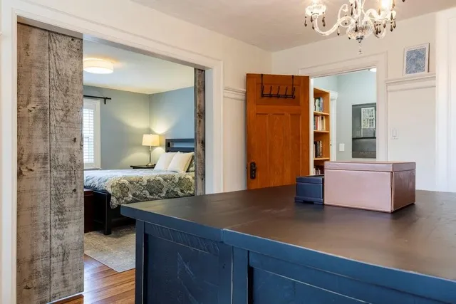 Additional image 44 of 952 MONTCLAIR Ave