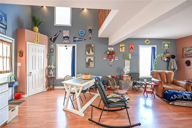 Additional image 18 of 129 LYNDEN Rd