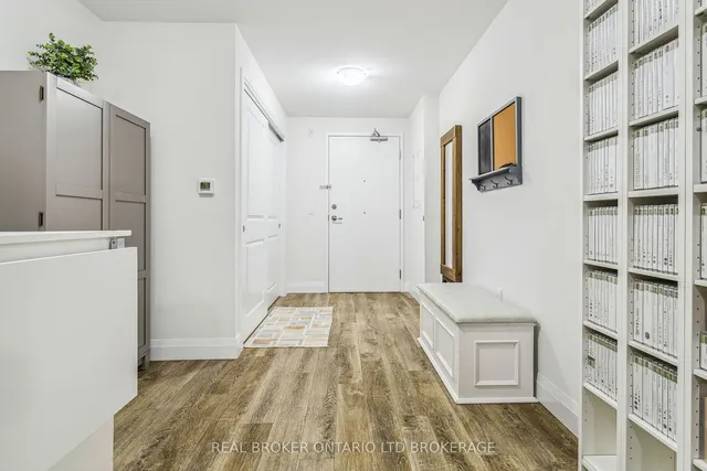 Additional image 11 of 1 REDFERN Ave Unit 220