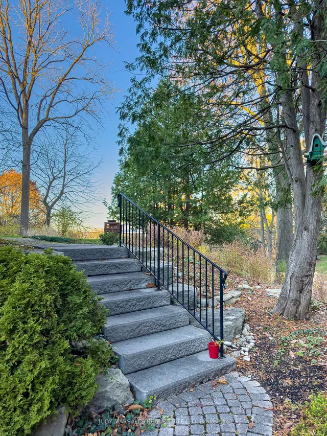 Additional image 28 of 851 Mewburn Rd