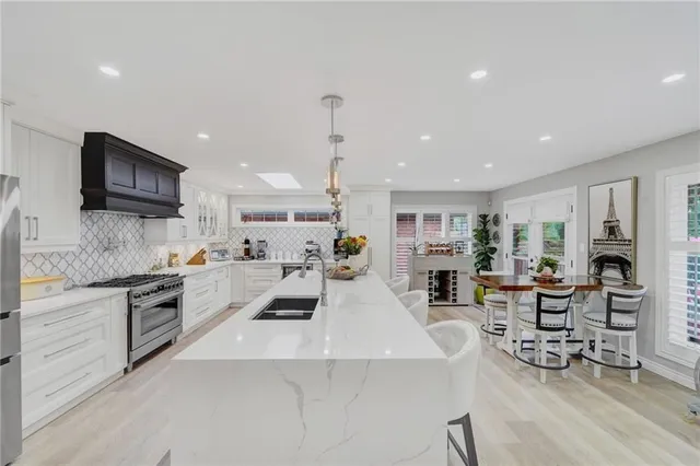 Additional image 21 of 524 CALDER St