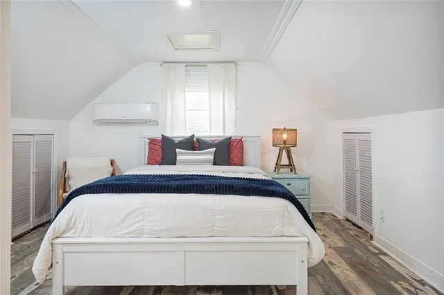 Additional image 38 of 78 GAGE Ave