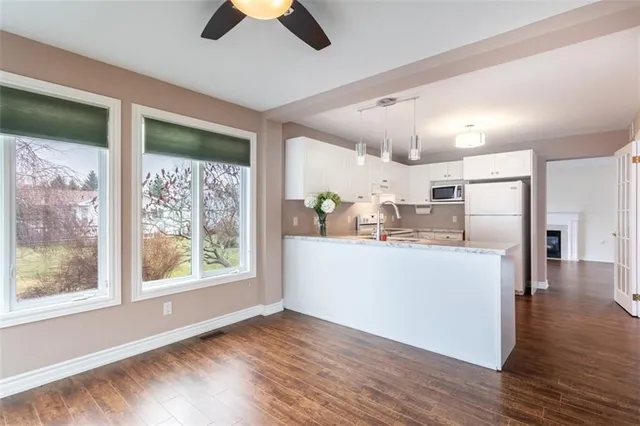 Additional image 13 of 114 GLENARIFF Dr