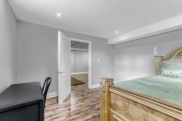 Additional image 39 of 55 Alexsia Crt