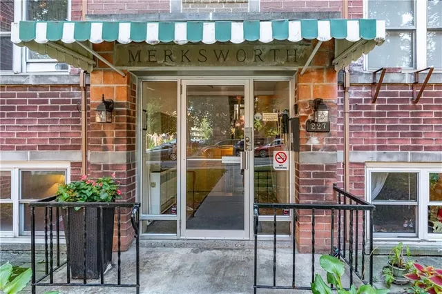 Additional image 5 of 227 MACNAB St Unit 14